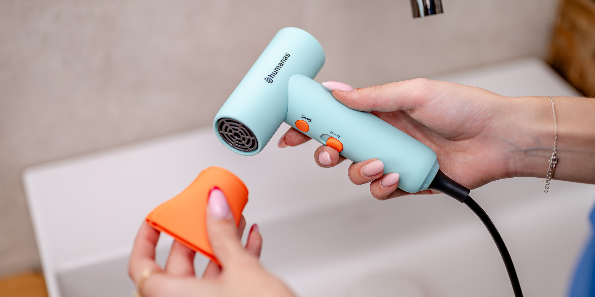 Suszarka do włosów z funkcją jonizowania Humanas AirTouch HD-AT03 mini - miętowa